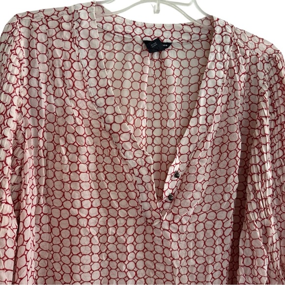 Club Monaco 100% Silk Tunic Blouse Top Sheer 3/4 Sleeve Red Cream Circles 8 - Picture 2 of 8